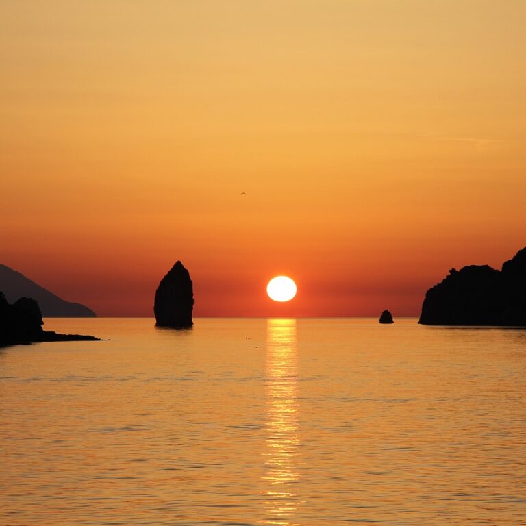 Sicilian Beaches & Coastal Living
