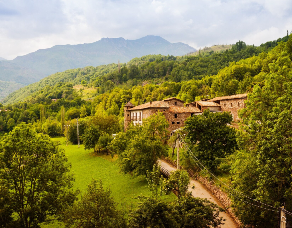 Luxury Villas & Exclusive Stays