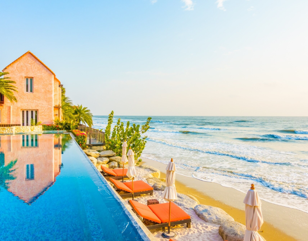 Luxury Villas & Exclusive Stays