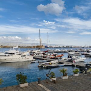 YATCH CHARTER